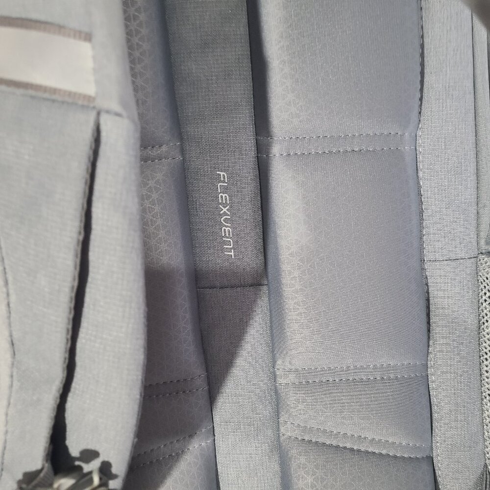 The North Face Jester Everyday Laptop Backpack Commuter Daypack Gray - Picture 6 of 7